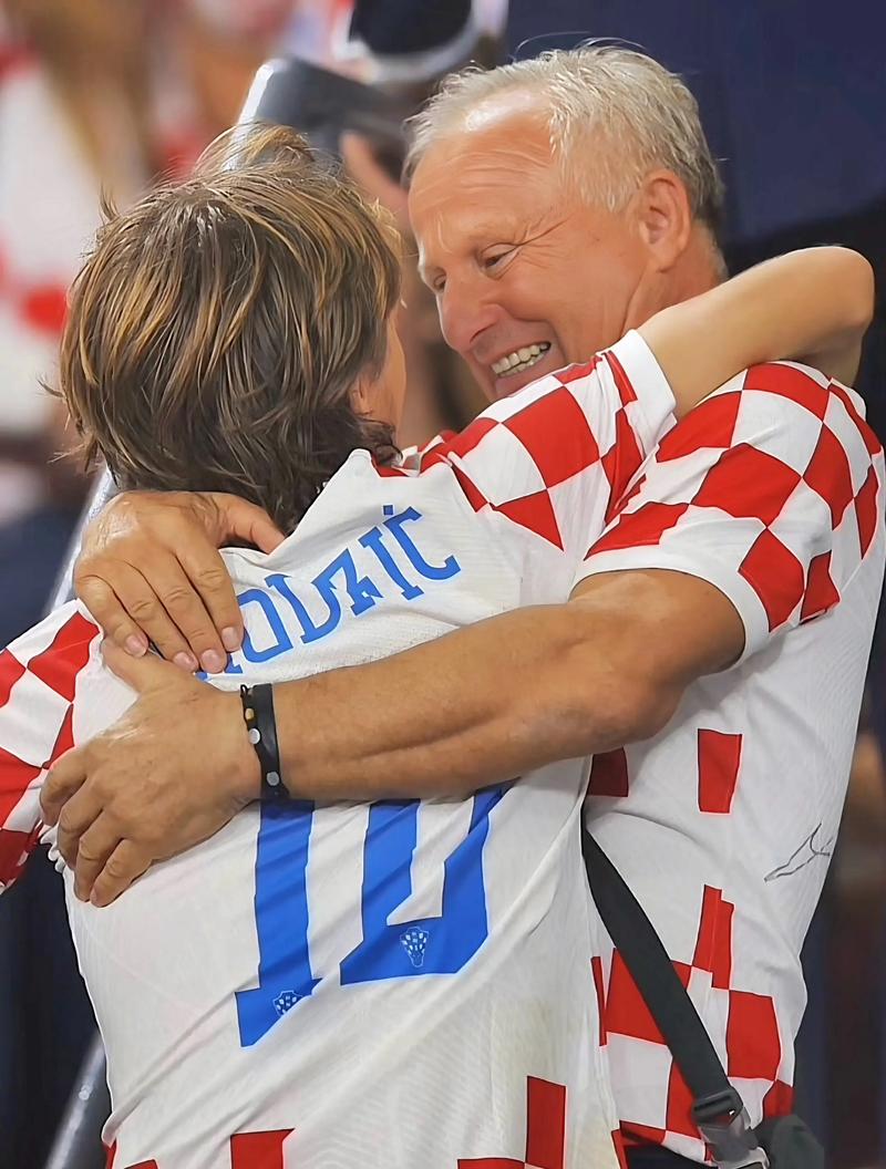 首钢遭重创！周琦眼睛再受伤，球队迎来伤病潮，新大外援即将到位