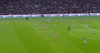 汤普森指出，阿尔特塔差点弄巧成拙，厄德高获得了球权