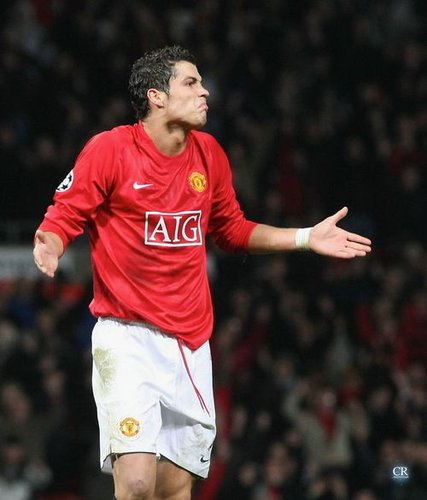 利物浦后防面临改革，科纳特即将离队；克洛普回应了皇家马德里的工作联系：这不可能发生