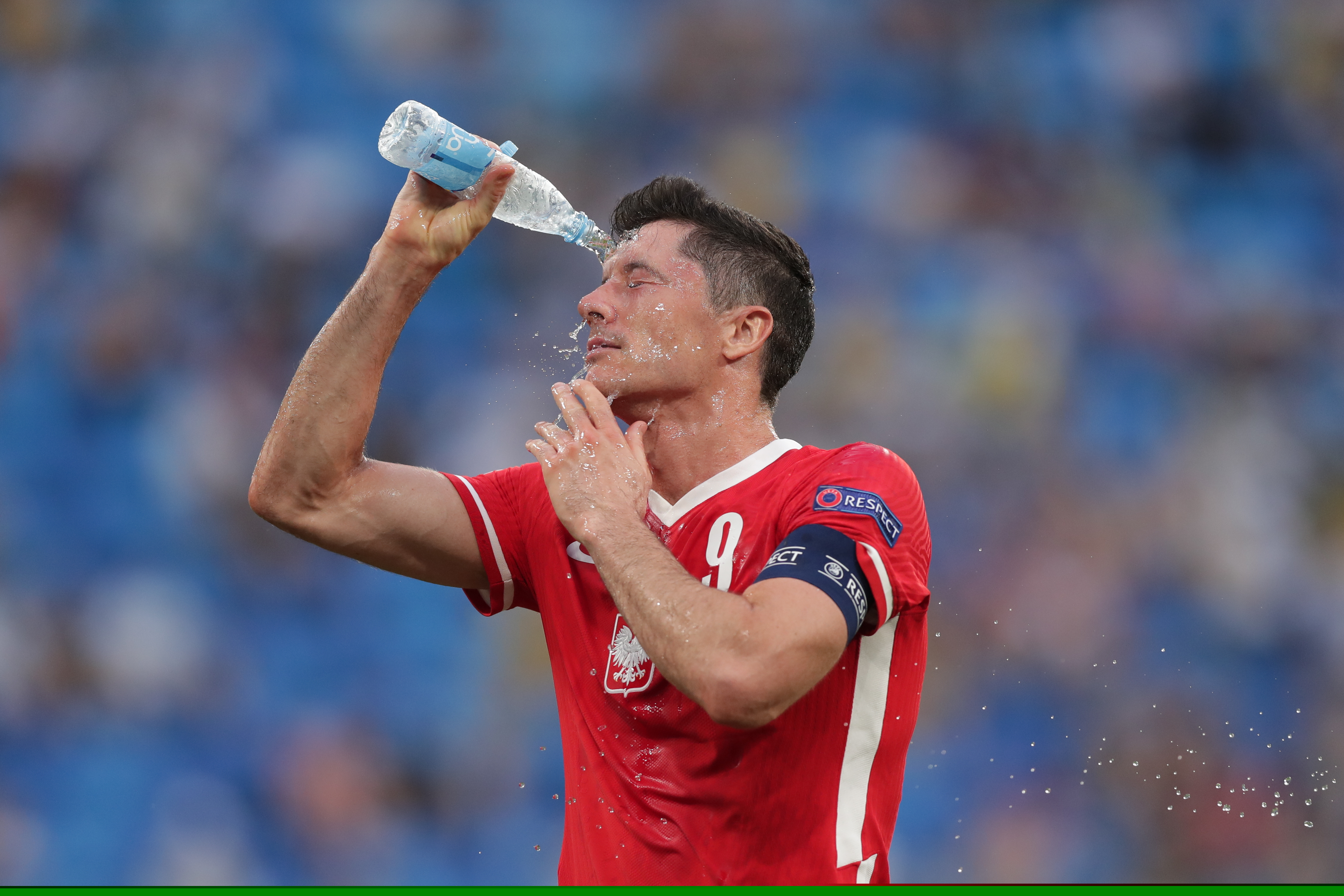 电竞赛事社区互动活动获好评