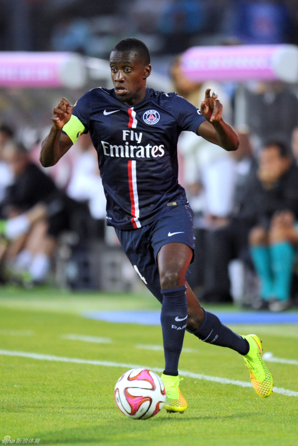 LPL内战世界名画！BLG打出完美开团，AL瞬间逆转，Tarzan直接超神