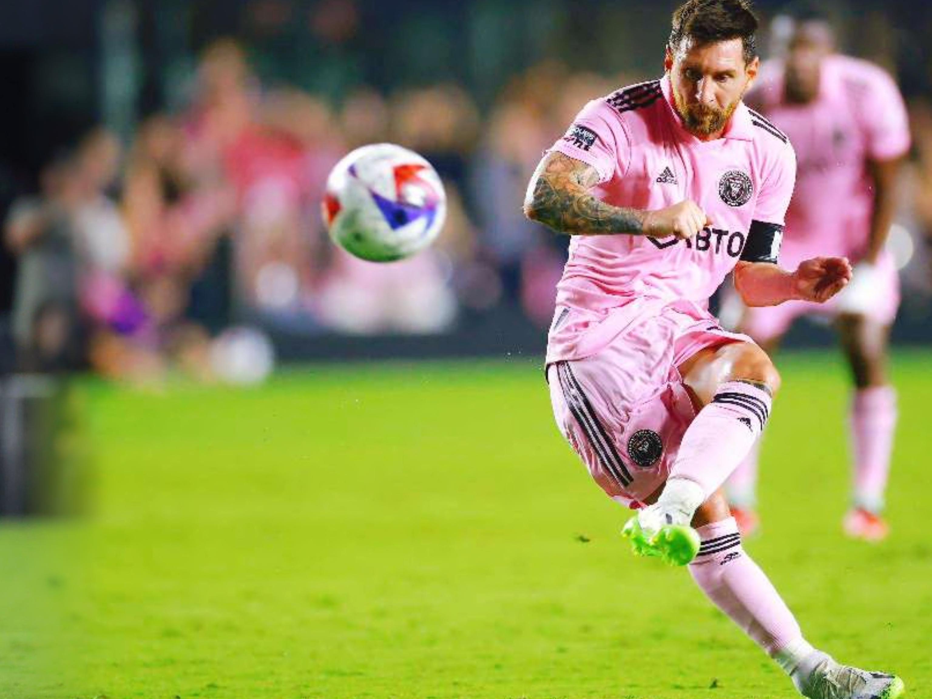 火箭险胜！杜兰特苦战40分钟拒逆转，申京23+11，乌度卡真敢用人